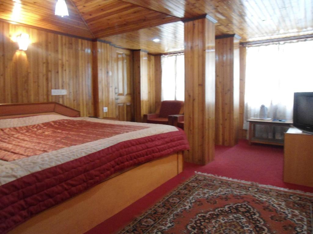 Broadway Hotel Dardzsiling Szoba fotó